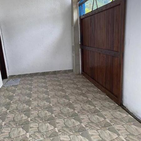 Casa Perto Da Praia Em Убатуба Екстериор снимка