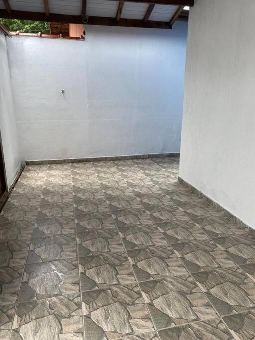 Casa Perto Da Praia Em Убатуба Екстериор снимка